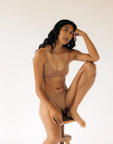 seamless low-mid rise thong