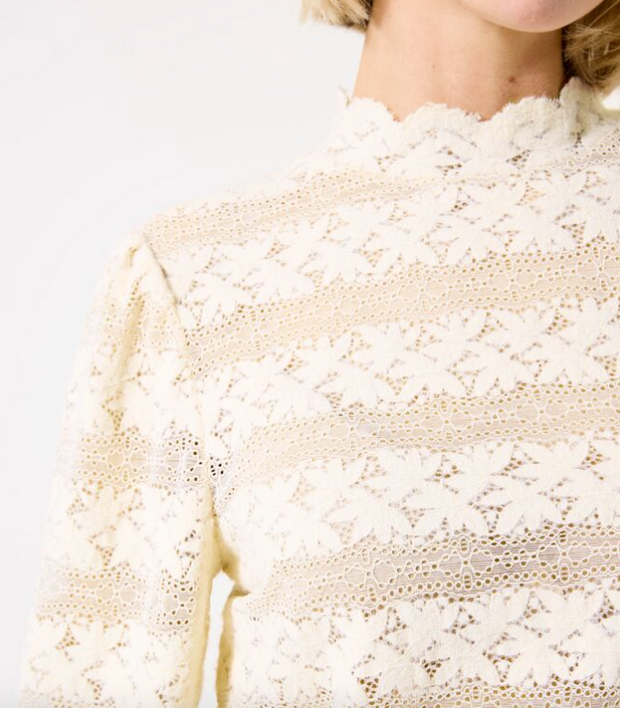 Long sleeve top