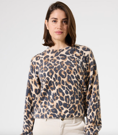 Pullover sweater