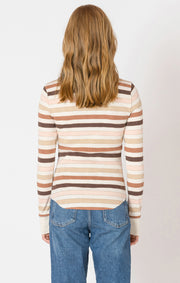 Ribbed neckline tee
