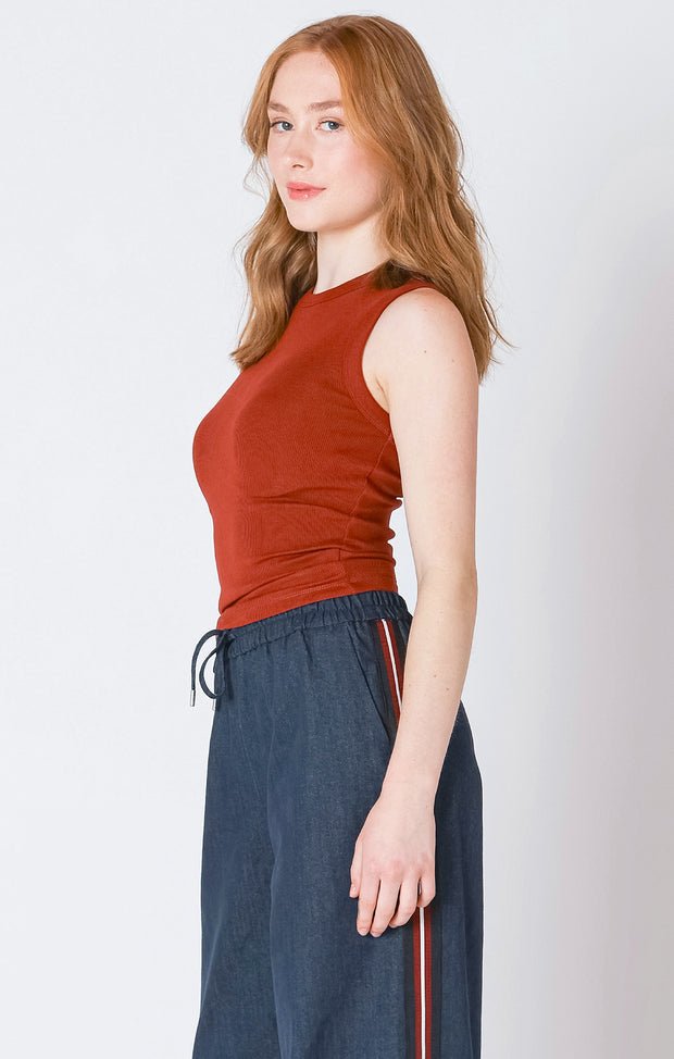Ribbed tank
