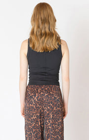 Ribbed tank
